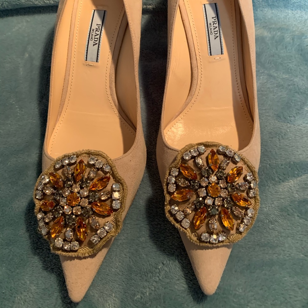 Prada beige jeweled brooch suede pumps